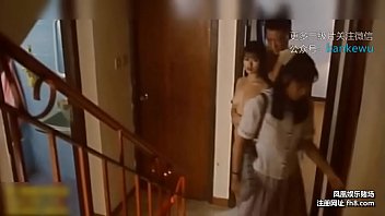 Gadis Nakal Lily Chung Yang Menggoda Dengan Tubuh Seksi Dan Bibir Merahnya Yang Menggiurkan