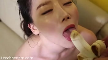 Perempuan Korea Panas Disantap Untuk Sarapan Pagi