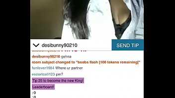 Gadis India Seksi Menggoyang Payudara Menggoda