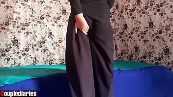Istri Berhijab Arab Tergoda Dan Memanggil Kekasih Gelapnya Dengan Nafsu Membara