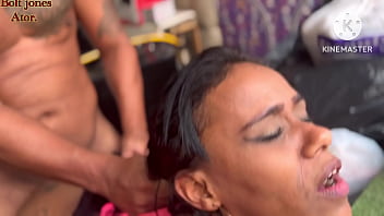Ajudando A Vizinha A Se Mudar E Acabei Comendo A Buceta Da índia Juju
