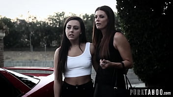 Ibu Tiri India Summer Beraksi Mesum Dengan Dua Anak Tirinya