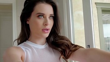 Pengantin Ditutup Matanya Dihardiki Gede Oleh Bintang Porno Lela Star Dan Keiran Lee