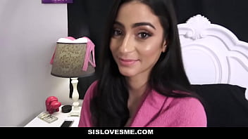 Adik Tiri Remaja (jasmine Vega) Dibayar Untuk Mengisap Kontolku