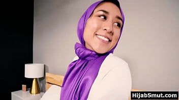 Gadis Arab Berhijab Menggoda Dan Bercinta Diam-diam Tanpa Izin Orang Tua