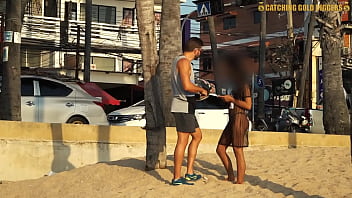 Gila! Pengalaman Pertama Anal Sex Dengan Cewek Thailand Super Seksi Dan Menggoda