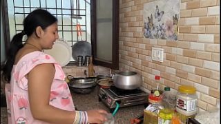 Gadis Seksi Dari India Yang Menggoda