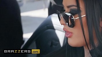 Katrina Jade Dan Xander Corvus Bikin Heboh Dengan Aksi Ganas Di Mobil