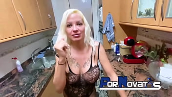 Ibu Spanyol Tergoda Di Dapur Oleh Kontol Gede Pria Spanyol – Victor Bloom