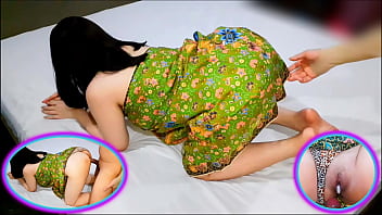 Gadis Thailand Digilir Sampai Basah Kuyup Di Dalam Sarung