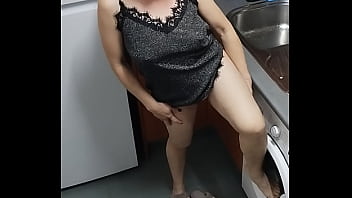 Aku Ngentot Ibu Pacarku, Aku Tergila-gila Pada Mertuaku Yang Punya Tetek Alami Dan Memeknya Yang Sempit