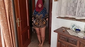 Bercinta Dengan Gadis Berhijab Untuk Satu Pria Bule