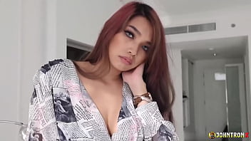 Adegan Mesum Johntronx Menyuntikkan Sperma Panas Ke Dalam Memek Nori Model Thailand