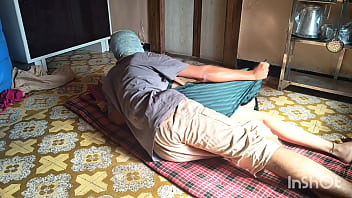 Menggila Dengan Adik Tiriku Yang Manis Di Dapur.