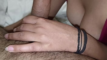 Gadis India Berdarah Panas Menghisap Kontol Dengan Penuh Gairah