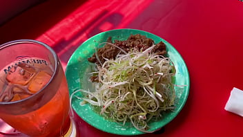 Mengelus-elus Sadel Di Jalanan Tokyo Yang Panas, Lalu Melampiaskan Nafsu Makan Dengan Hidangan Korea Yang Pedas Dan Menggoda Di Shin-okubo