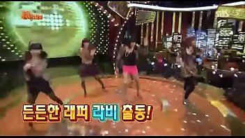 Komedi Korea Bikin Tepok Jidat, Goyangan Tante Girang Pake Baju Super Hot Bikin Sange!