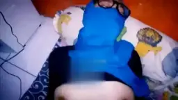 Mengerang Nikmat, Cewek Berhijab Dibuat Muncrat Di Muka