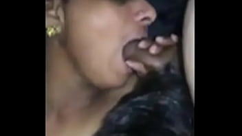 Suami India Yang Doyan Lihat Istrinya Dikentut Orang Lain