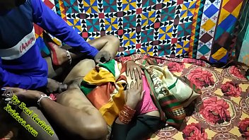 सास को अपने कमरे में बुलाकर चोदा