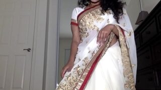 Gadis Matang Chennai Menggoda Di Depan Kamera Dengan Aksi Panas Berbahasa Tamil