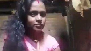 Telugu Gadis Desa Memuaskan Nafsu Dengan Belan Dan Masturbasi