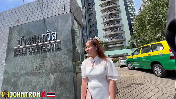 Johntronx – Remaja Gemuk Thailand 18 Tahun Lily Biarkan Aku Isi Vagina-nya Dengan Sperma