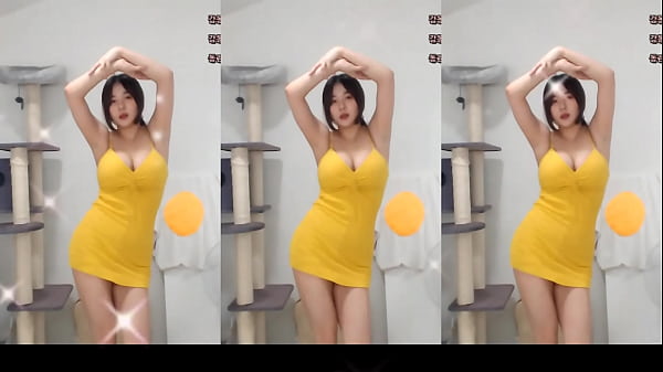 Gadis Korea Seksi Dan Montok Bergoyang Dalam Gaun Kuning Menggoda