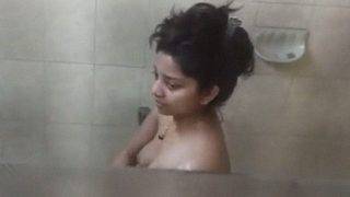 Kamera Tersembunyi India Di Kamar Mandi