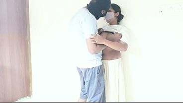 Adik Tiriku Ingin Merasakan Gagang Besar Di Lubang Ketatnya