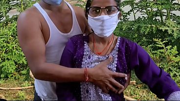 Desi Gaya Bhabhi Padosi Ki Gaand Mara Rahi