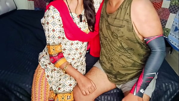 Mami Ko Paisa Kamane Ka Mast Tarika Batake, Bhanje Ne Choda Maza Se