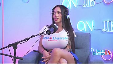 Nikolelove, Boneka Hentai, Mengisi Payudara Besarnya Yang Luar Biasa Dengan Minyak Dan Menggila Saat Masturbasi Liar!