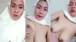 Ukhty Ganas Telanjang Menggoda Dengan Mukenah