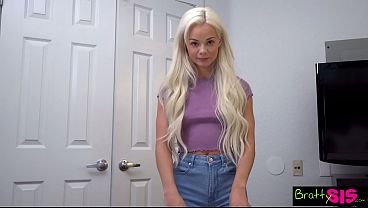 Si Blonde Nakal Elsa Jean: “kasih Duit Lu, Gue Hisap Kontol Lu Sampai Kering”