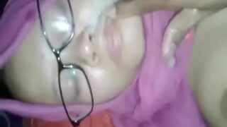 Seorang Ibu Tiri Di Bangladesh Puas Terima Air Mani Anak Tirinya Di Wajah