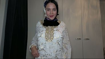 Pov – Ngewein Kakak Tiri Muslimah Berjilbab, Romantis Banget