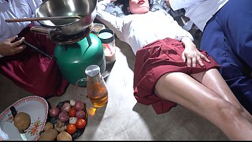 Dapur Xxx, Kakak Sepupu Desi India Main-main Di Dapur, Desi Step Sister Panas Dalam Bahasa Hindi.