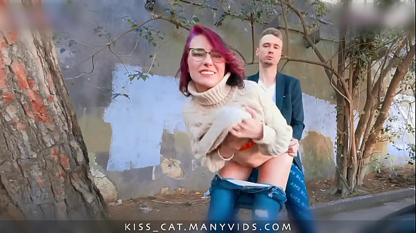 Kisscat Sarapan Cinta Sosis – Agen Umum Jembrek Mahasiswi Rusia Di Luar Untuk Ngeseks Liar