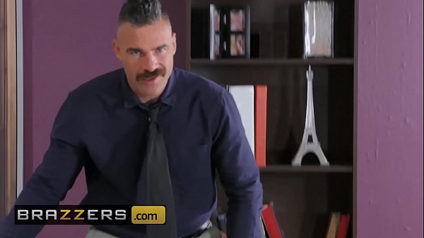 Ngentot Di Kantor – Monique Alexander & Charles Dera – Bos Dikendalikan Dari Jauh – Brazzers