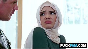 Ngentot Pertama Si Hijabi Manis Sama Tukang Ledeng Naudi Nala, Jason Sarcinelli, Bikin Makin Basah