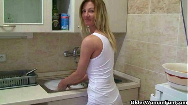 Ibu Buat Video Colmek Di Rumah Sendiri