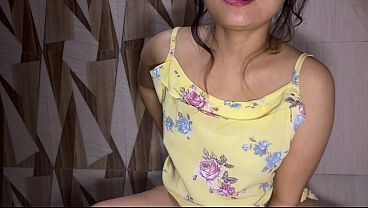 Bokep Cewek India Montok Bego Tiap Hari Bersihin Memek Sambil Pipis.