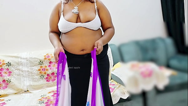 Bini India Pake Saree, Siap Digoyang-goyang