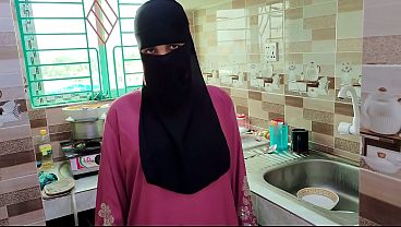 Selingkuh Suami Ngentot Pembantu Rumah Hijab Pas Sepi Rumah Bangladesh