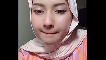 Live Jilbab Nge-horny, Goyang-goyang Bikin Makin Tegang